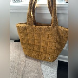 Lululemon tote bag